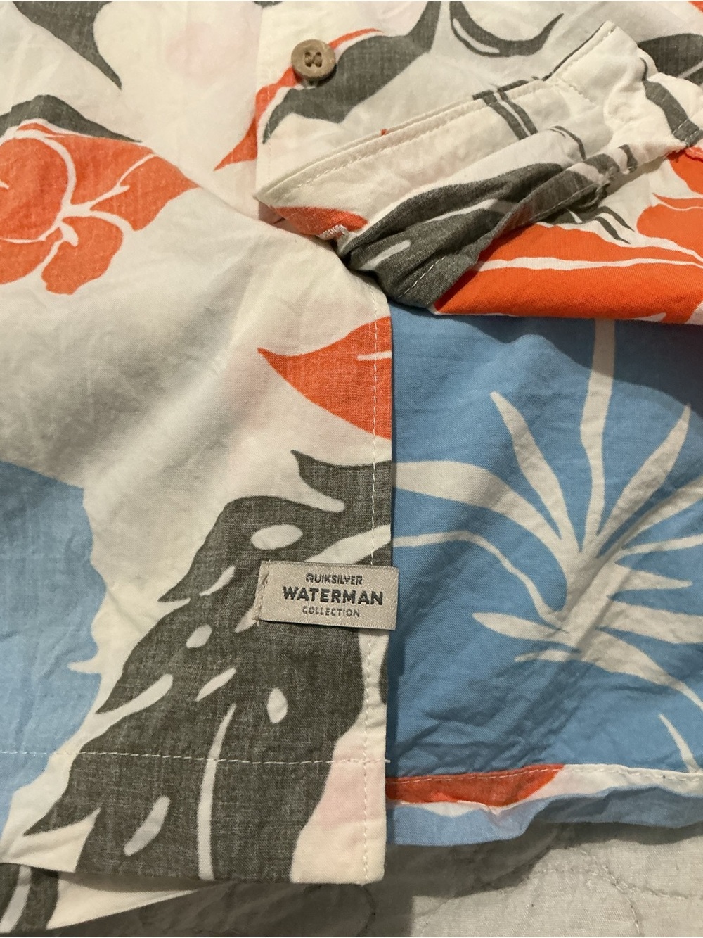 Quiksilver Waterman Tropical Floral Button Up Shirt Size S - Picture 9 of 12